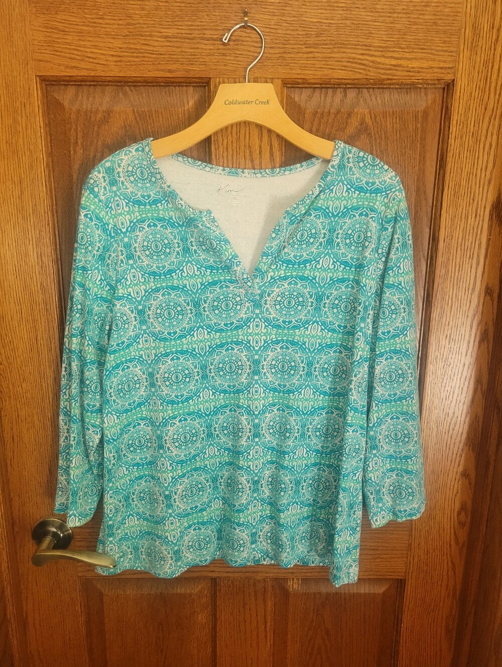 Women’s Turquoise Patterned Split-Neck Top